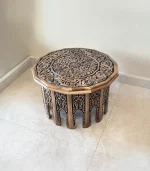 Maraş El Oyma Ceviz Ahşap Orta Sehpa – 73x73x47 cm Klasik Desenli El Yapımı Sehpa Eskitme - Görsel 4