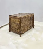 Maraş El Oyma Ceviz Çeyiz Sandığı -Ahşap Sandık– 68x40x48 cm | Sarmaşık Natural Model - Görsel 6