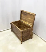 Maraş El Oyma Ceviz Ahşap Büyük Boy Çeyiz Sandığı – 95x50x60 cm | Sarmaşık Natural Model - Görsel 4