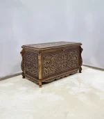 Maraş El Oyma Ceviz Ahşap Çeyiz Sandığı – 95x50x60 cm Büyük Boy Sandık | Aliye Eskitme Model