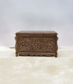 Maraş El Oyma Ceviz Ahşap Çeyiz Sandığı – 95x50x60 cm Büyük Boy Sandık | Aliye Eskitme Model - Görsel 8