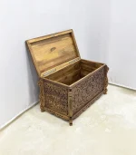 Maraş El Oyma Ceviz Ahşap Çeyiz Sandığı – 95x50x60 cm Büyük Boy Sandık | İstanbul Natural Model - Görsel 4