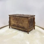 Maraş El Oyma Ceviz Ahşap Çeyiz Sandığı – 95x50x60 cm Büyük Boy Sandık | Hayat Ağacı Model