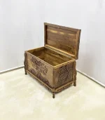 Maraş El Oyma Ceviz Ahşap Çeyiz Sandığı – 95x50x60 cm Büyük Boy Sandık | Hayat Ağacı Model - Görsel 3