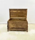 Maraş El Oyma Ceviz Ahşap Çeyiz Sandığı – 95x50x60 cm Büyük Boy Sandık | Hayat Ağacı Model - Görsel 4