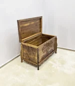 Maraş El Oyma Ceviz Ahşap Çeyiz Sandığı – 95x50x60 cm Büyük Boy Sandık | Hayat Ağacı Model - Görsel 5