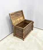 Maraş El Oyma Ceviz Ahşap Çeyiz Sandığı – 95x50x60 cm Büyük Boy Sandık | Aliye Natural Model - Görsel 7