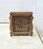 Maraş El Oyma Ceviz Çeyiz Sandığı – Ahşap Sandık - 95x50x60 Cm | Papatya Eskitme - Görsel 7