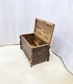 Maraş Çeyiz Sandığı %100 Orijinal Ceviz Ağacı 95x50x60 Ahşap Sandık - Meriç Eskitme - Görsel 4