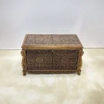 Maraş El Oyma Ceviz Ahşap Çeyiz Sandığı – 95x50x60 Cm Büyük Boy Ahşap Sandık | Leyla Eskitme