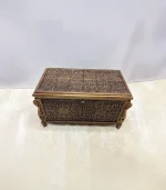 Maraş El Oyma Ceviz Ahşap Çeyiz Sandığı – 95x50x60 Cm Büyük Boy Ahşap Sandık | Leyla Eskitme - Görsel 5