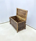 Maraş El Oyma Ceviz Ahşap Çeyiz Sandığı – 95x50x60 Cm Büyük Boy Ahşap Sandık | Leyla Eskitme - Görsel 7