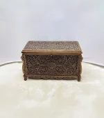 Maraş El Oyma Ceviz Ahşap Çeyiz Sandığı – 95x50x60 Cm Büyük Boy Ahşap Sandık | Ece Eskitme - Görsel 8