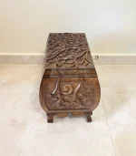 Maraş El Oyma Ceviz Ahşap Çeyiz Sandığı – 50x32x40 cm | Hayat Ağacı Bombeli Model - Görsel 7