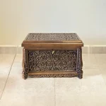 Maraş El Oyma Ceviz Ahşap Çeyiz Sandığı – 50x30x30 cm | Sarmaşık Eskitme Model