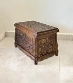 Maraş El Oyma Ceviz Ahşap Çeyiz Sandığı – 50x30x30 cm | Erva Natural Model - Görsel 5