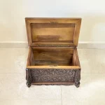 Maraş El Oyma Ceviz Ahşap Çeyiz Sandığı – 50x30x30 cm | Ece Eskitme Model
