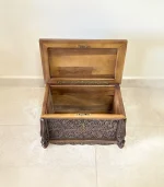 Maraş El Oyma Ceviz Ahşap Çeyiz Sandığı – 50x30x30 cm | Ece Eskitme Model
